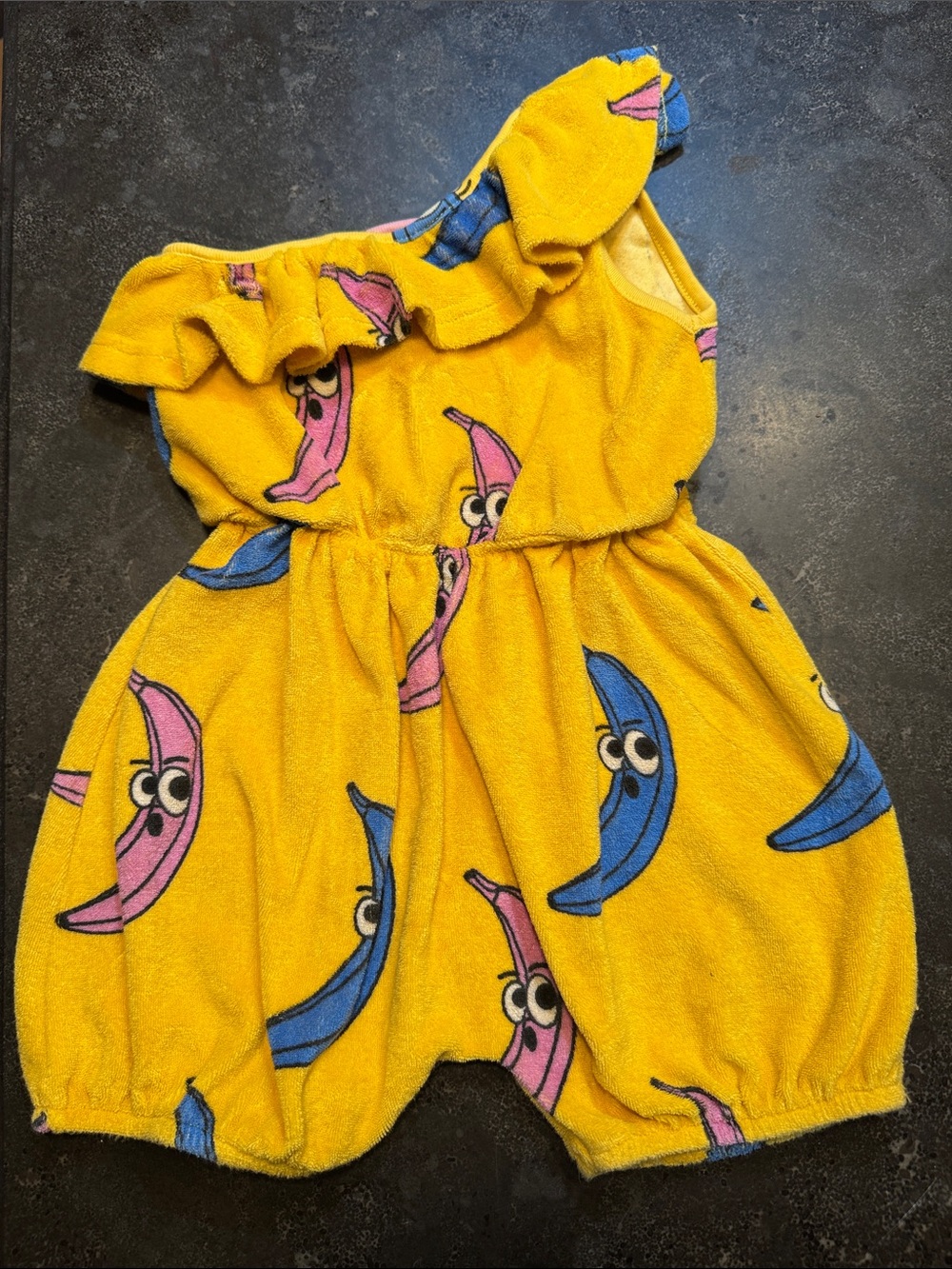 Hugo Loves Tiki 4T Yellow One-Shoulder Baby Romper with Playful Banana Print